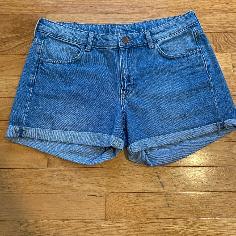 H&M - Mom Jean shorts - size 6